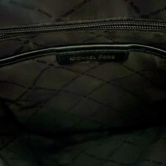 Michael Kors Rhea Zip Black Medium
Leather Backpack - Picture 3 of 4